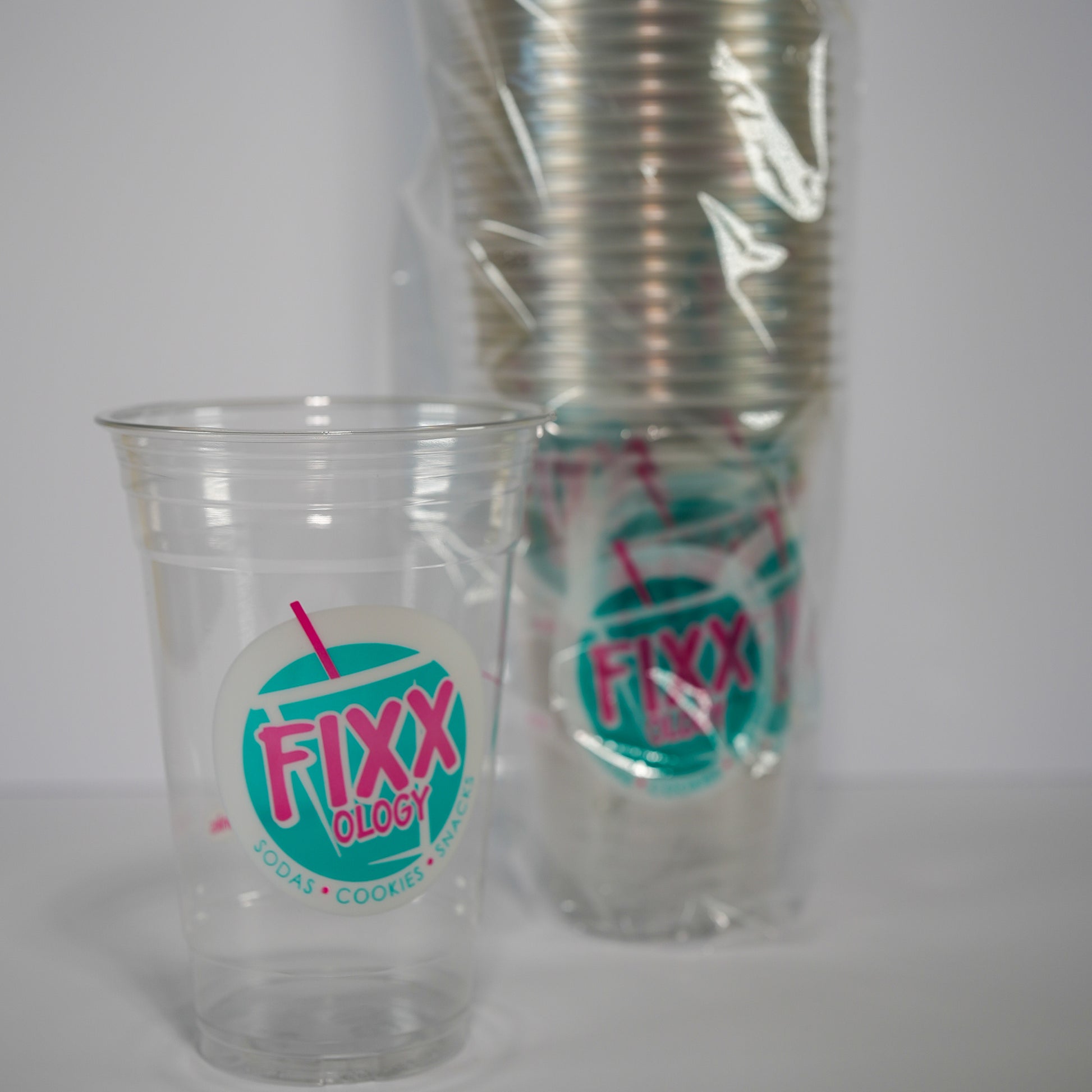 20oz Plastic Cups